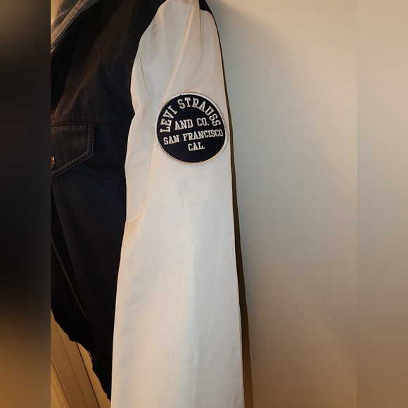 Mens Levi bomber jacket - Picture 3 of 12